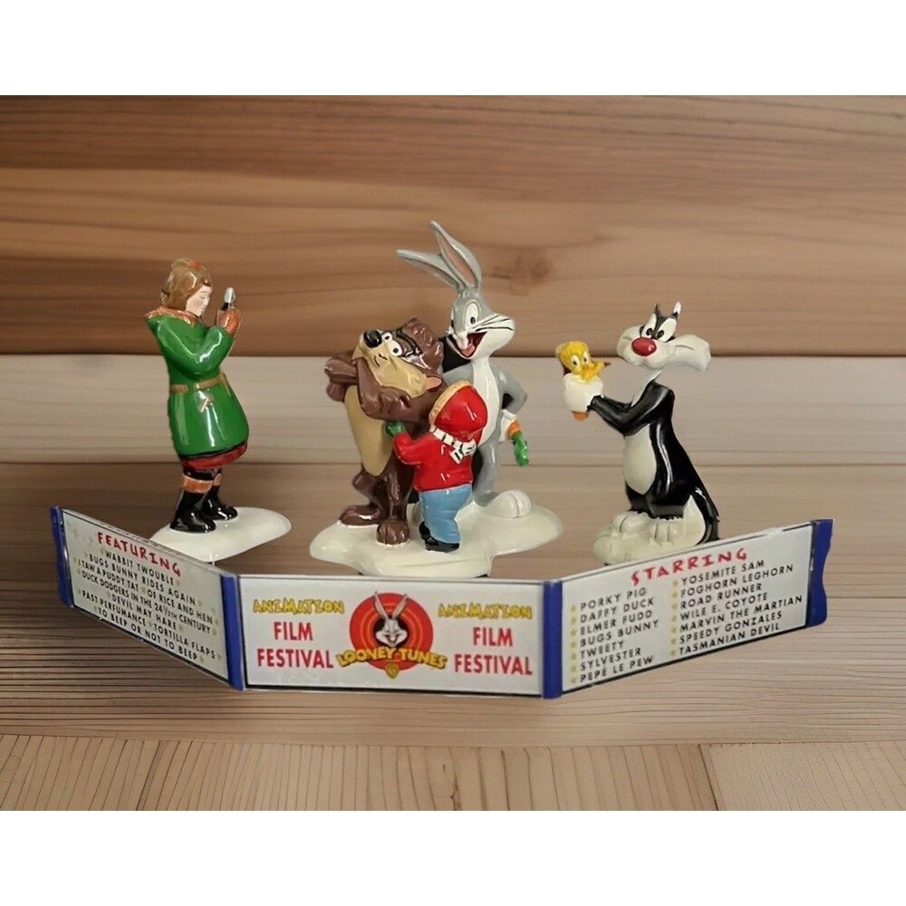 Dept 56 Snow Village Looney Tunes Animation Film Festival Set 4 54983 Retired